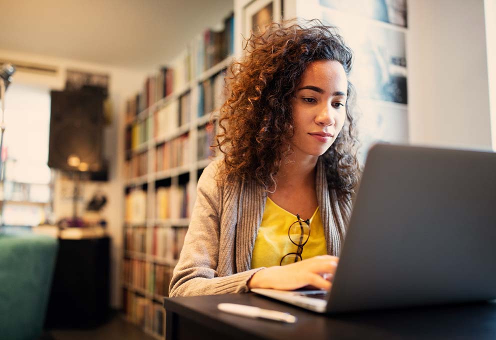 Fundo de índice ELAS11, focado em empresas com lideranças femininas, estreia na B3