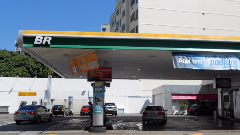 Posto de combustível com a marca BR, da Petrobras, no bairro de Laranjeiras, no Rio de Janeiro