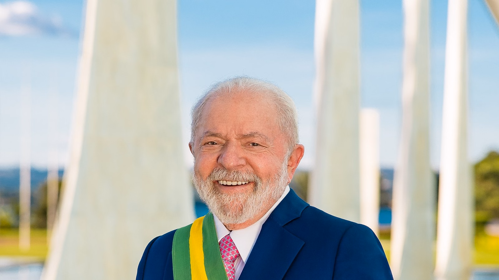 Foto oficial do presidente Luiz Inácio Lula da Silva, reeleito em 25 de outubro de 2026
