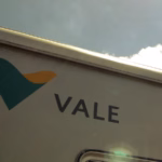 Vale cai de novo e acumula 32% de queda desde fevereiro; voltar ao pico exige alta de 46%