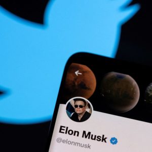 Ações do Twitter fecham em alta de 7,4% após Musk comprar rede por US$ 44 bilhões