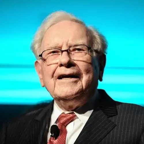 Warren Buffett, o Oráculo de Omaha, anuncia sua aposentadoria como CEO da Berkshire Hathaway em 2025, com Greg Abel assumindo o cargo